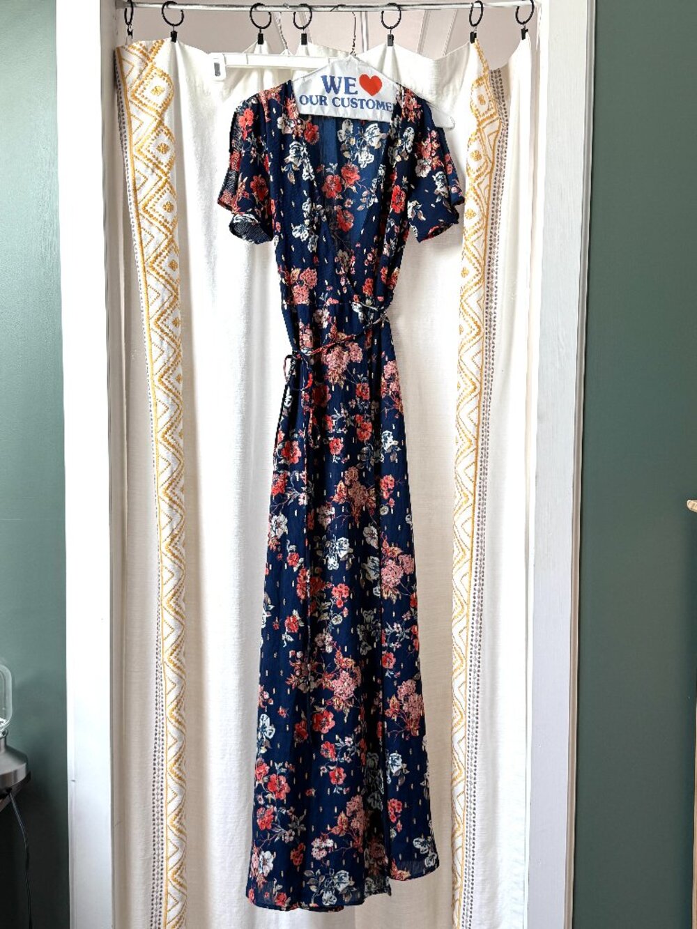 Lulus maxi wrap dress - Large FITS LIKE A SMALL